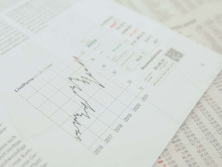 Фоновое изображение из карусели 3